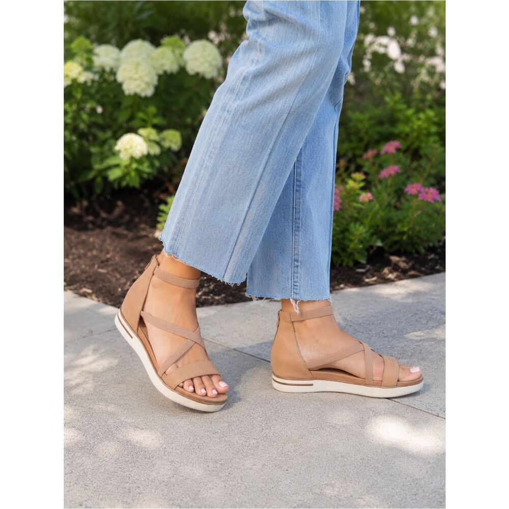 Eileen Fisher Sway Ankle StrapTan Nubuck Leather Sandals - Picture 3 of 14